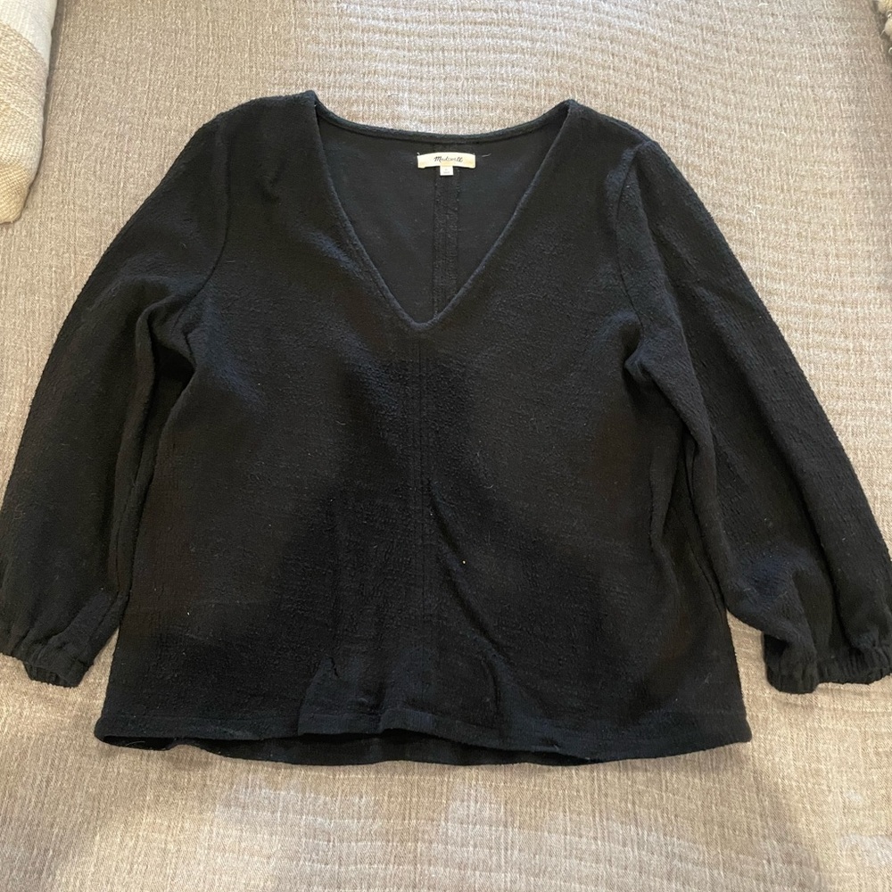 Madewell black cropped sleeve v neck top sz M